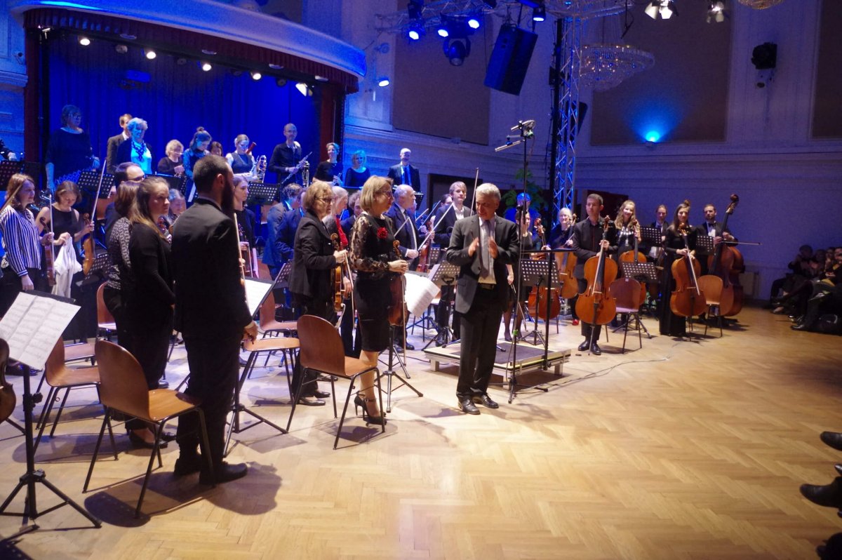 Das Orchester beim letzten Konzert im Lorely Saal im November 2019