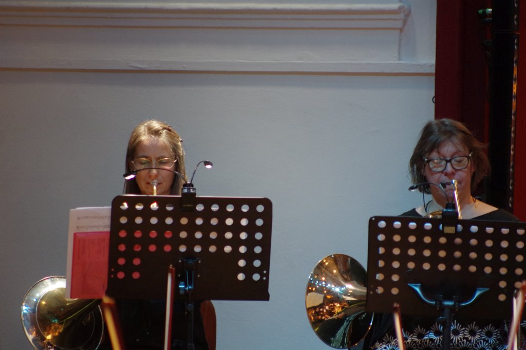 Die Damen am Horn